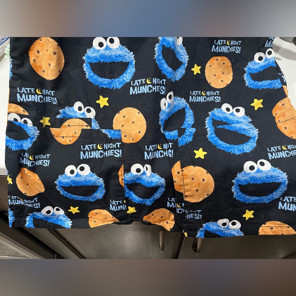 Fun Scrub Top - Picture 3 of 4